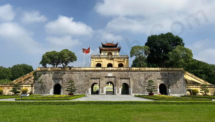 foreigners in hanoi vietnam