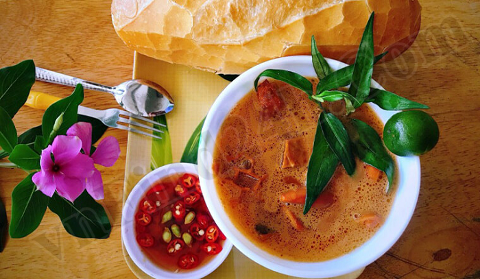 Cow Intestine Soup (Pha Lau Bo - Canh Bò)